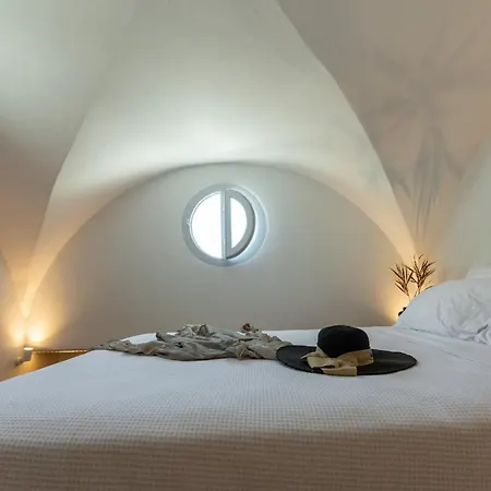 Apartment Artchroma House