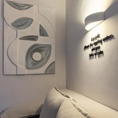 Apartment Artchroma House *